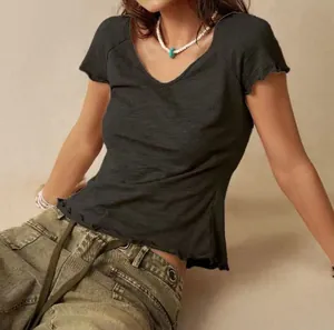 T-shirt bohémien da donna con scollo a V e maniche corte in tessuto a trama