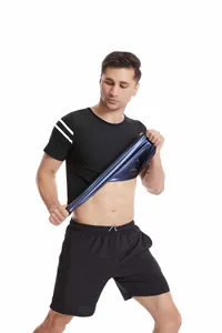 Détail montrant la doublure bleue sudatoire de ce t-shirt de sauna fitness pour hommes.