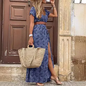 Boho-Maxikleid mit blauem Paisley-Muster, V-Ausschnitt, hohem Schlitz und Gürtel