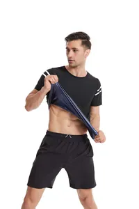 Vue détaillée du vêtement de sudation noir pour homme montrant la doublure bleue