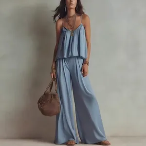 Französisches minimalistisches hellblaues Set aus Camisole und weitem Bein für Sommer