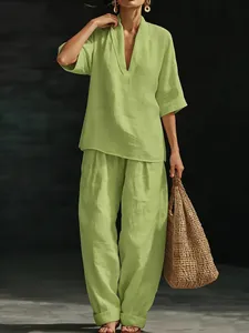 Set estivo da donna verde salvia con top a maniche corte scollo a V e pantaloni larghi in lino