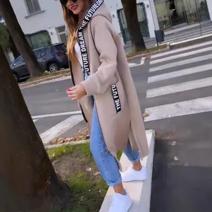 Streetstyle beige oversized hoodie jas met rits en THE FUTURE DREAM tekstbanden