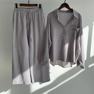 Close-up of the breathable cotton linen fabric texture on this vintage 2-piece set