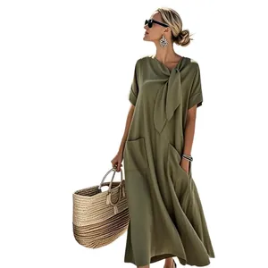 Robe longue d'été élégante vert olive avec nœud et grandes poches de rangement.
