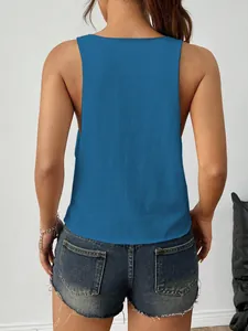 Vista posteriore di una canotta in maglia blu senza maniche da donna, dettaglio
