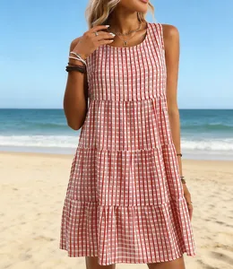 Ärmelloses rot-weiß kariertes gestuftes Sommer-Strandkleid für Damen