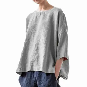 Blouse ample en coton et lin gris avec col rond et épaules tombantes pour un look rétro