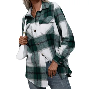 Chaqueta de camisa de franela a cuadros verde y blanco para mujer de otoño e invierno.