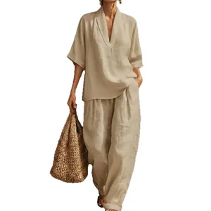 Completo estivo in lino da donna con top a scollo a V e pantaloni larghi beige