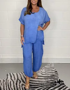 Ensemble de détente bleu décontracté deux pièces avec haut à manches courtes et pantalon large