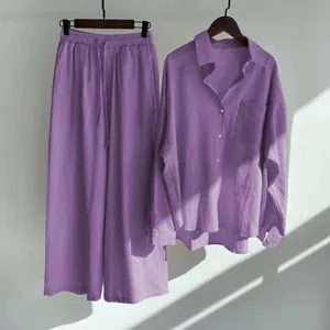 Detailed view of lavender purple women's cotton linen 2-piece shirt and pants set