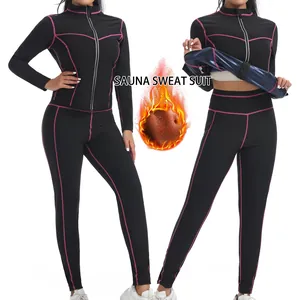 Gros plan sur l'ensemble de sauna noir pour femme avec passepoils roses et doublure