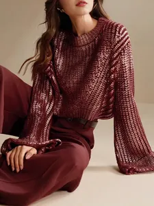 Eleganter weinroter Paillettenpullover für Damen mit Rundhalsausschnitt und lockerer Passform
