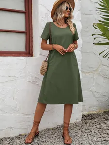 Robe d'été élégante en coton et lin vert olive, coupe ample à manches courtes et poches