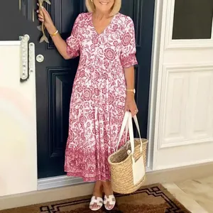 Elegantes Damen-Maxikleid mit rosa Blumendruck, V-Ausschnitt und Stufenrock für den Sommer