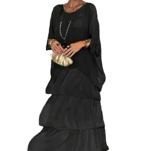 Elegante zwarte chiffon gelaagde maxi-jurk met vleermuismouwen en ronde hals