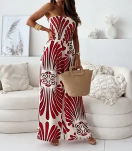 Combinaison bustier à jambes larges tendance avec motif graphique rouge pour les vacances