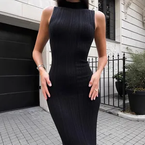 Mouwloze zwarte nauwsluitende maxi-jurk met col en ribbels voor dames streetwear