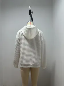 Sudadera con capucha de manga larga de punto gofrado blanco liso para mujer, estilo casual cómodo.