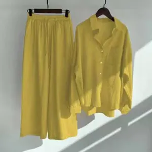 Completo 2 pezzi giallo brillante da donna in cotone e lino con camicia e pantaloni