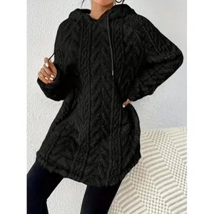 Sudadera con capucha negra con textura de punto de ochos y detalle de cordón ajustable