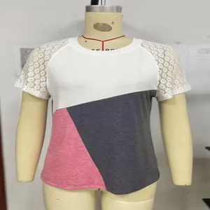 Nahaufnahme des Colorblock-Freizeit-T-Shirts mit weißen Spitze-Ärmeln und Rundhals