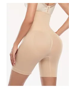 Detailansicht der nahtlosen Miederhose mit hoher Taille und Push-up-Effekt am Po