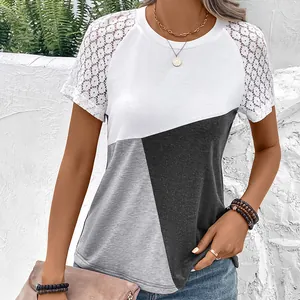 Casual T-shirt met kleurvlakken, kanten mouwen en ronde hals