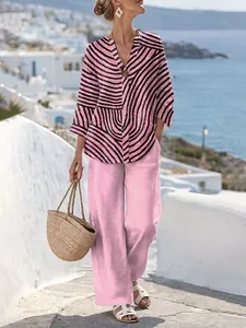Komplettset aus lässiger rosa gestreifter V-Ausschnitt Bluse und weiten Hosen