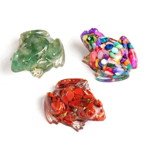 Figuras de rana de resina hechas a mano con piedras de cristal natural y pan de oro