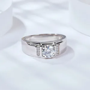 Eleganter Herrenring mit 1 Karat Moissanit, 18 Karat Weißgold auf Sterlingsilber