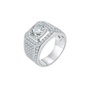 Luxuriöser 5 Karat Moissanit Herrenring aus S925 Sterling Silber mit glänzenden Schmucksteinen