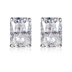 Orecchini a lobo in argento 925 con moissanite taglio radiant elegante e raffinata