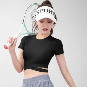 Camiseta de yoga negra de manga corta con diseño cruzado en la cintura