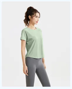 Breathable light green short-sleeve yoga t-shirt and grey high-waist sports leggings set