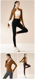 Ensemble de yoga en polaire épaisse avec veste thermique et legging de sport ajusté