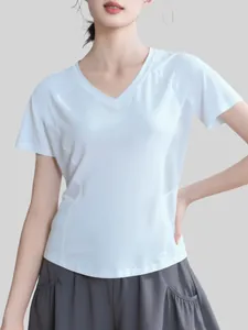 Camiseta deportiva de mujer con cuello en V y paneles de malla para correr y yoga