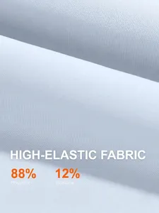 Detalle de cerca de la tela elástica de la camiseta de yoga, 88% poliéster y 12% elastano
