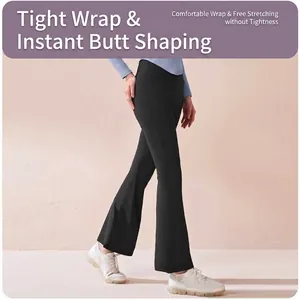 Körperbetonte schwarze Schlag-Yogahose für Damen mit 4-Wege-Stretch-Gewebe.