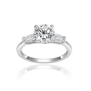 S925 Ασημένιο Δαχτυλίδι Moissanite για Γυναίκες 1.5 Καράτια Στρογγυλό Τριών Λίθων Κλασικό Κοσμήματα Γάμου Αρραβώνα