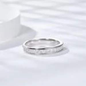 Anillo de eternidad en plata de ley 925 con diamantes moissanita corte princesa