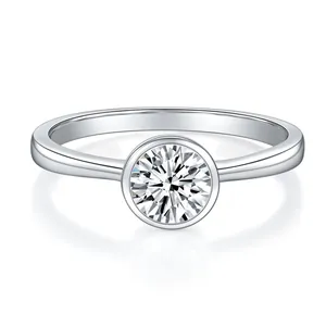 Anello Minimalista in Argento Sterling 925 con Moissanite Rotonda da 1ct con Montatura a Castone per Donna Colore D VVS1 con Certificato GRA