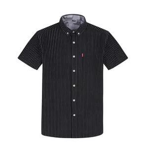 Camicia casual da uomo a maniche corte nera con eleganti strisce verticali bianche