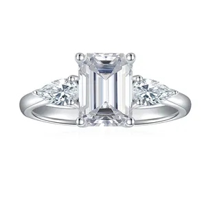 Anillo de Moissanita Corte Esmeralda para Mujer Plata de Ley S925 Chapado en Oro Blanco de 18K Diseño de Tres Piedras Certificado GRA Anillo de Compromiso Boda