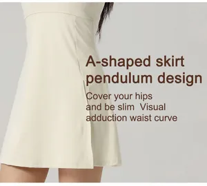 Vue détaillée de l'ourlet élégant en A de cette robe de sport respirante pour tennis et golf