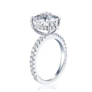 Elegante anillo de compromiso de moissanita de 3,5 quilates en forma de corazón plata