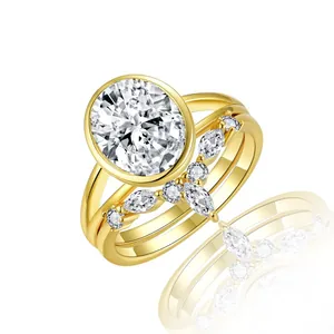Conjunto de anillos de moissanita ovalada 8x10mm en plata S925 bañada en oro de 18k