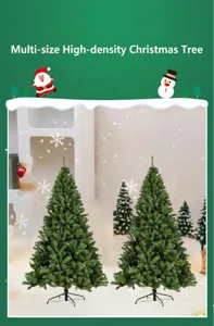 Vista detallada de árbol de Navidad artificial con densas agujas de PVC y soporte.