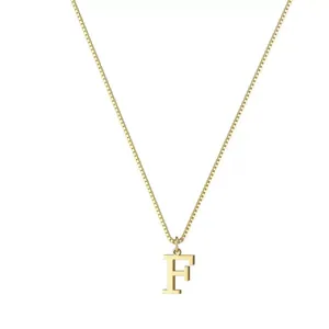 Elegante collana minimalista placcata in oro con un ciondolo a forma di lettera F maiuscola